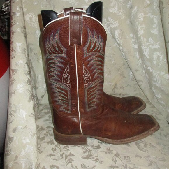 JUSTIN MENS 13” embroidered square toe cowboy boot